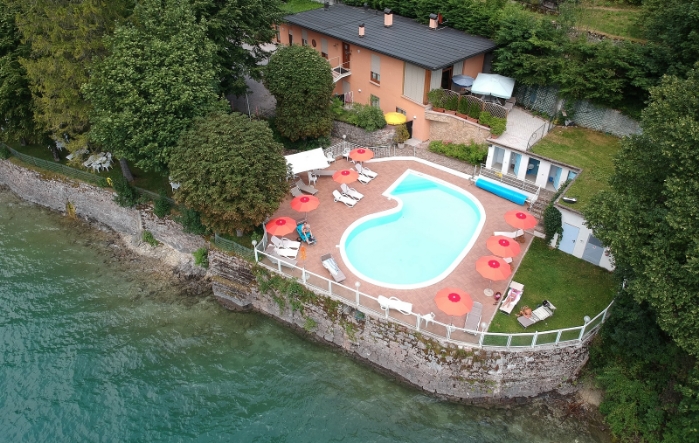 la Piscina del Lago Park Hotel Molveno, immagine aerea